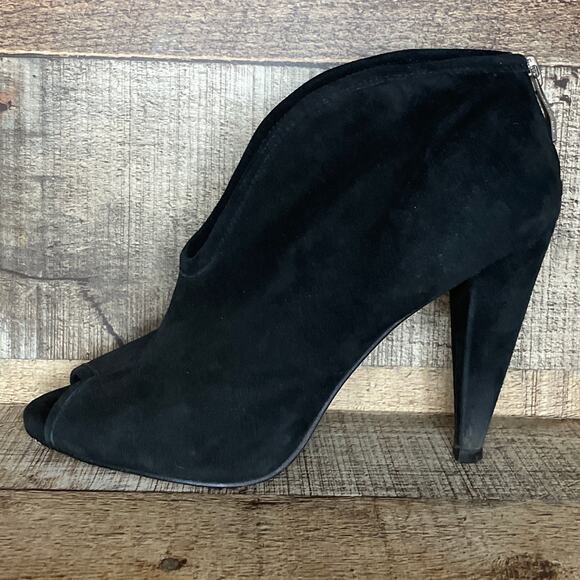 Vince Camuto Amber Black Suede Peep Toe Heeled Ankle Boots Booties Size 6 - Picture 7 of 11